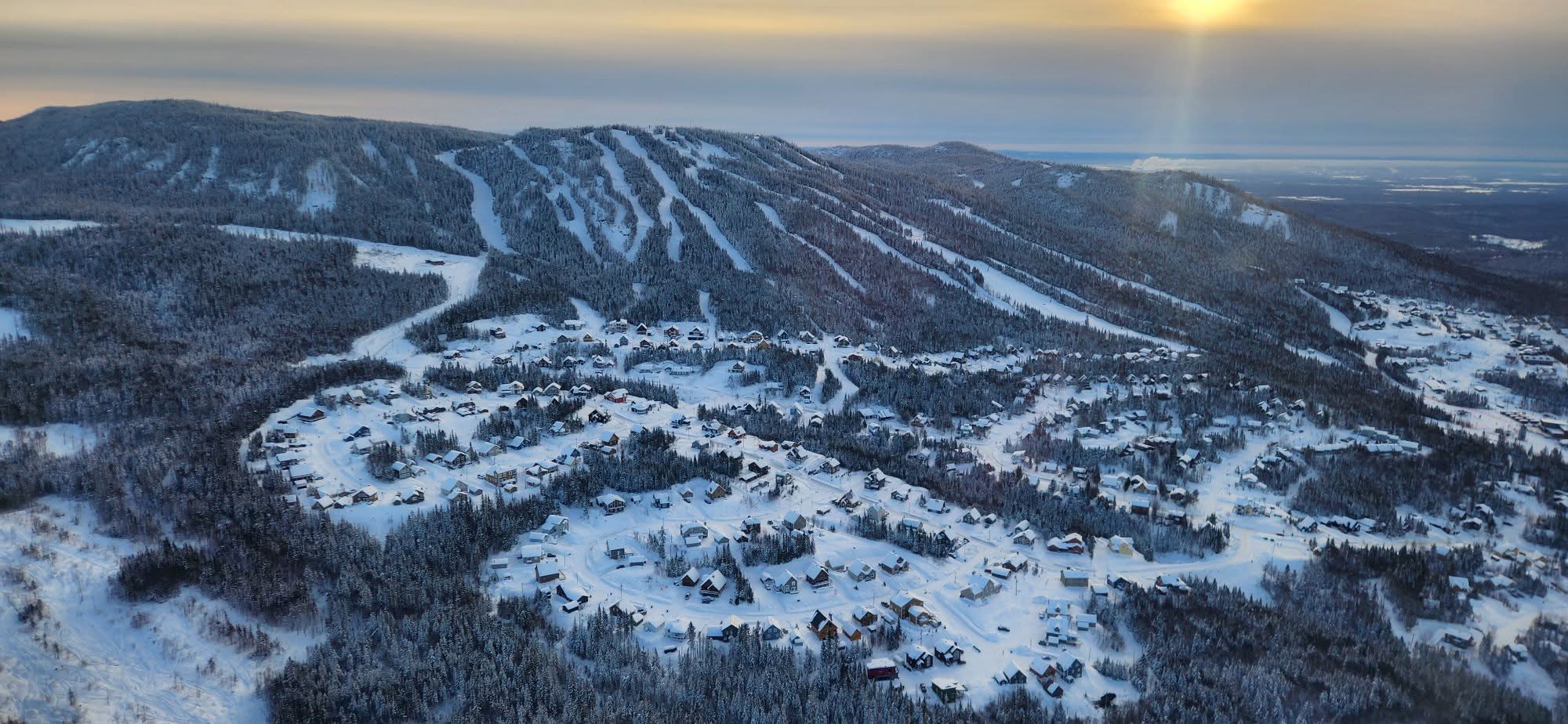 Vue aérienne authentique du Valinouët en hiver